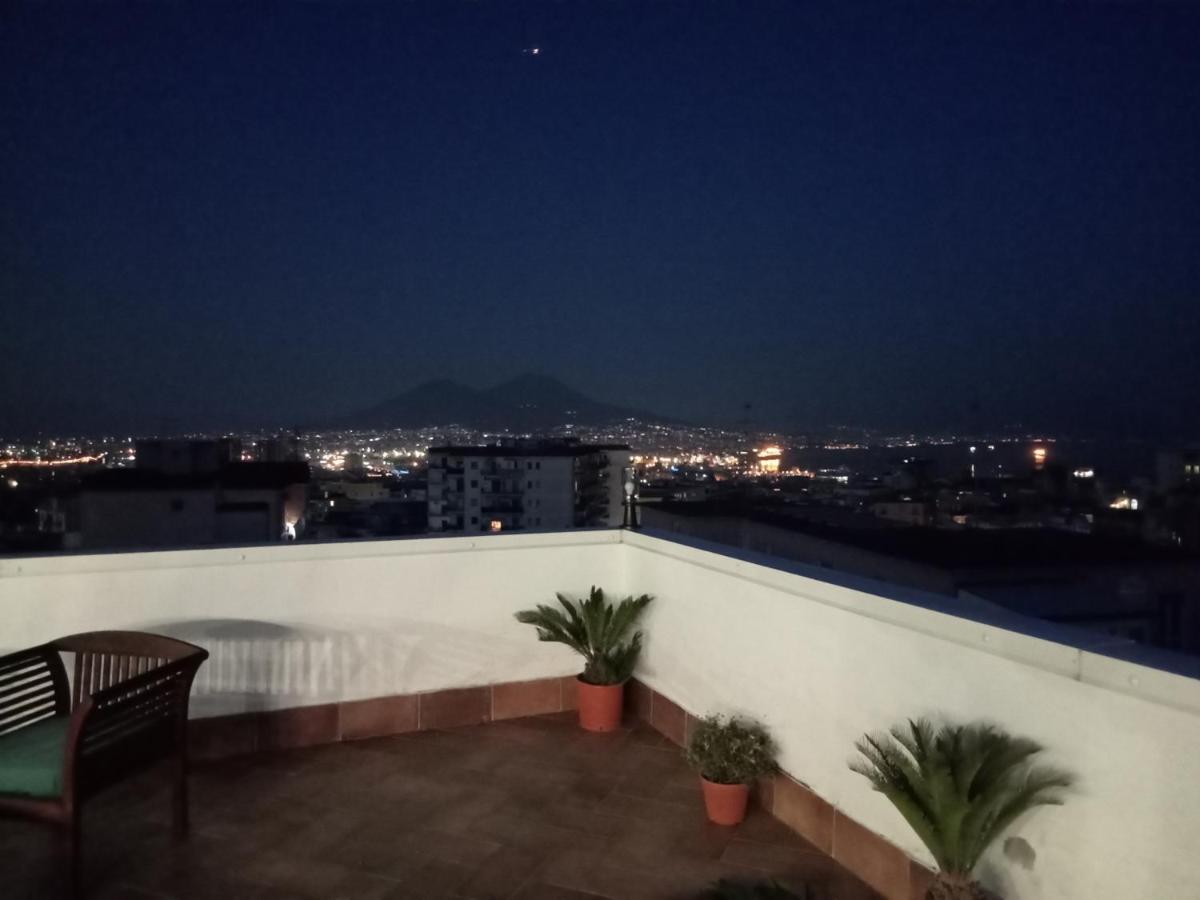 Home Napule Nápoly Kültér fotó